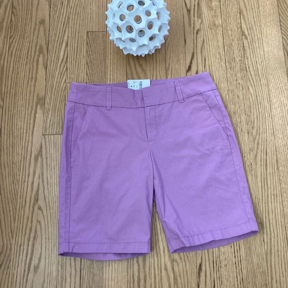 Jcrew Factory Womens 9" Chino Shorts. Size 4 NWT